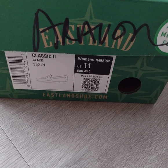 Eastland leather Classic II penny loafer women, 11 narrow - Picture 10 of 14